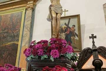 Preparación de los pasos de la Semana Santa de San Juan/Francisco Javier Santana.